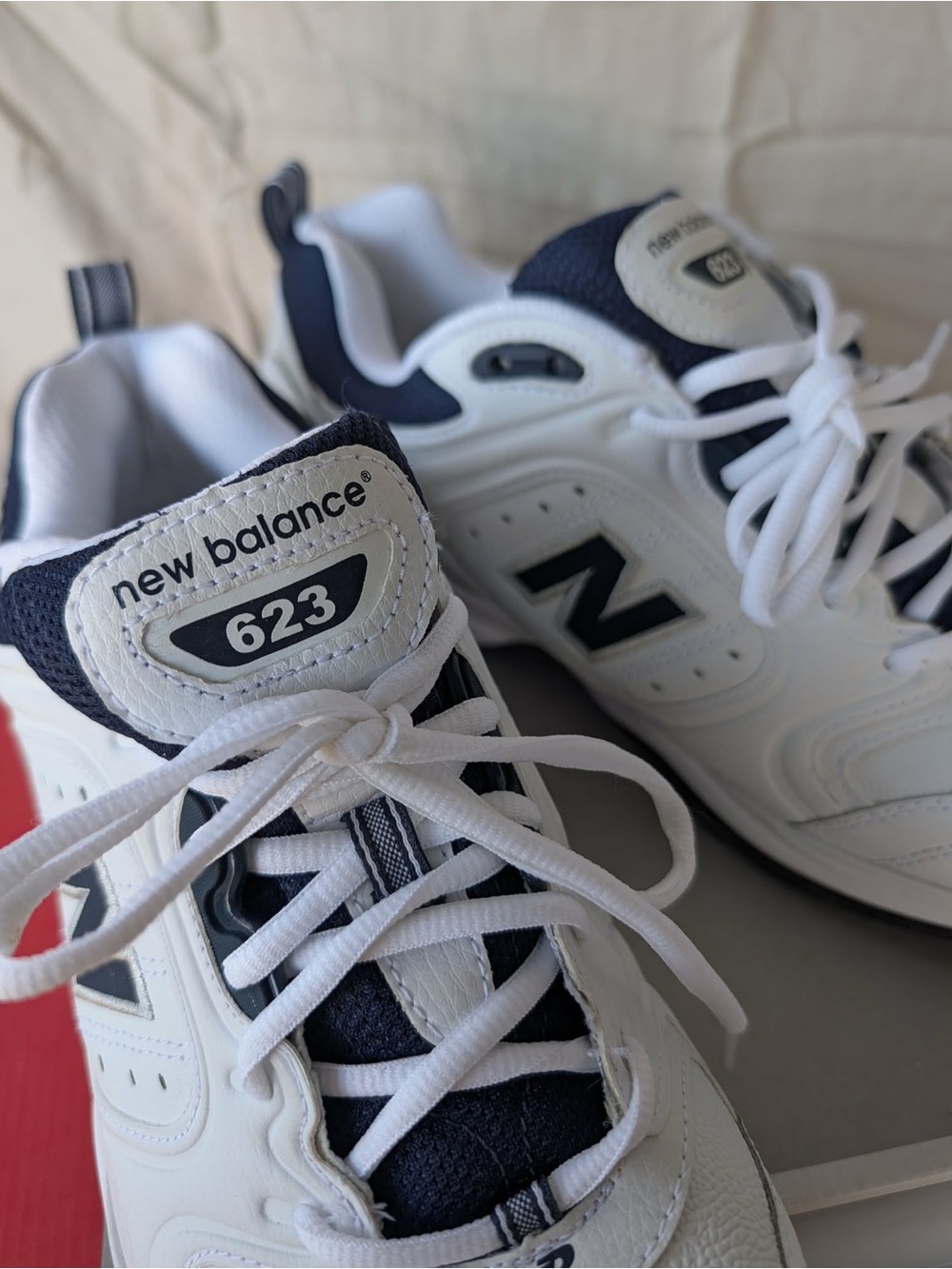 New Balance Men's White & Navy Athletic Walking Sneakers E Width For A Wider Fit - Picture 2 of 4